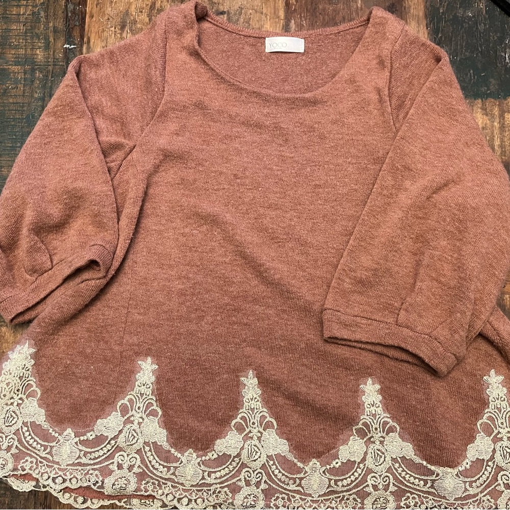 Super soft yoco pink dusty rose sweater with lace detail large